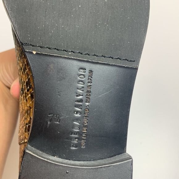 Freda Salvador Joan Chelsea Boots Womens 5.5 M Brass Snake Embossed Leather 0060 - Picture 8 of 11